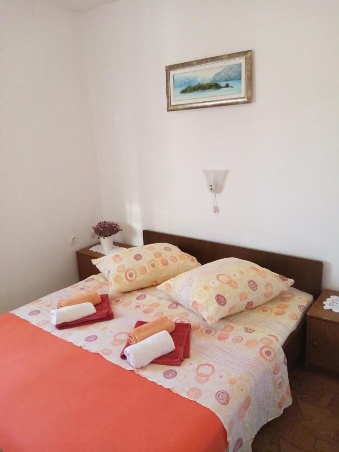 Apartments "Sun-Sea" Lopar Bagian luar foto