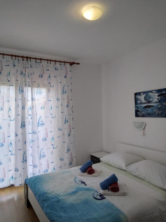 Apartments "Sun-Sea" Lopar Bagian luar foto