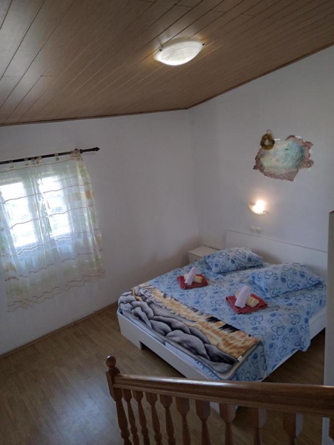 Apartments "Sun-Sea" Lopar Bagian luar foto