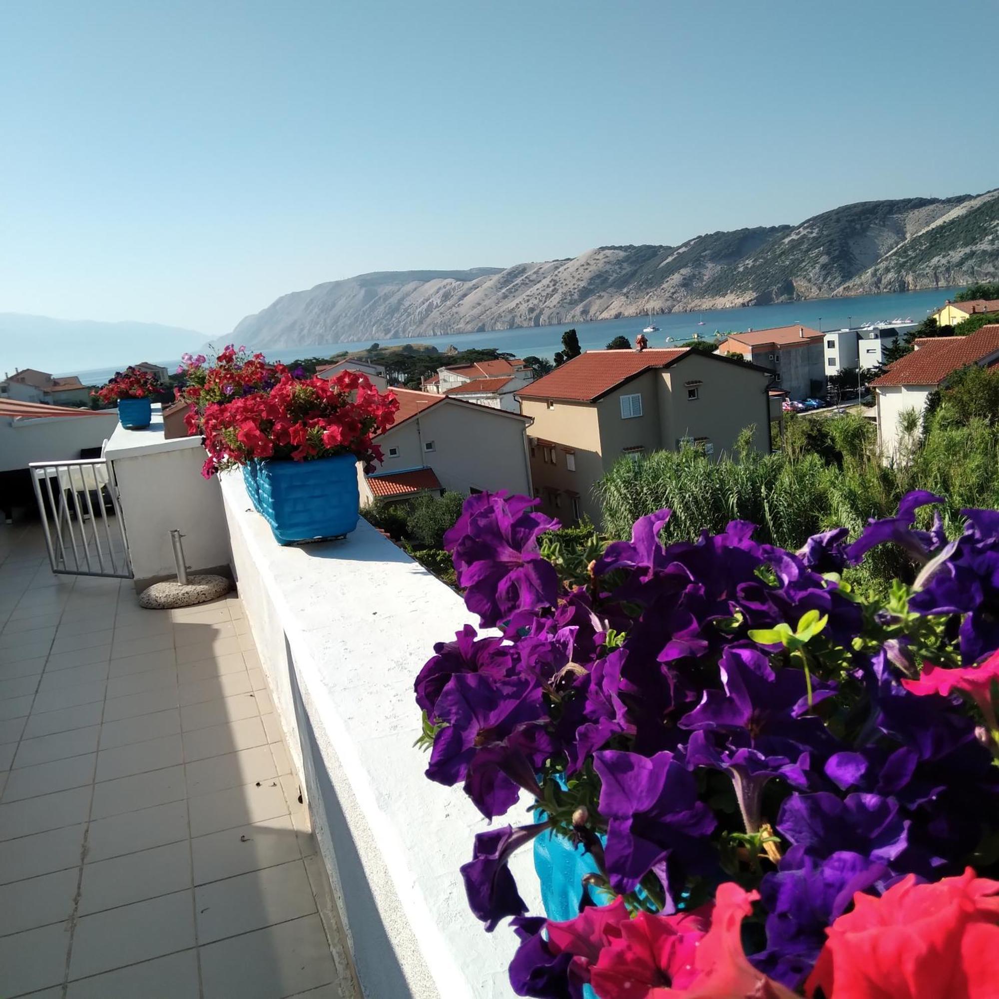Apartments "Sun-Sea" Lopar Bagian luar foto